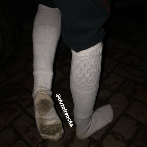 #sockfeet #socksfetish #socks #sockworship #sexysocks #whitesocks #sockedsoles #sockjob #socklove #s