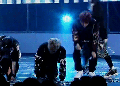  Kyungsoo during the ending of m countdown - 13th win    