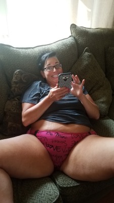 dirtygirldd:  Fat pussy!