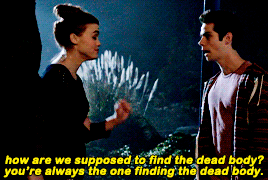 eizagonzalezs:comedy meme:[1/?] banter:→ Stiles and Lydia banter about finding dead bodies. ‘’guys i
