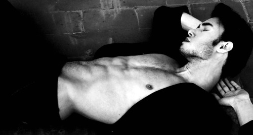 gcr75:  G’s aggregation of hot: male models (amateur / aspiring & pro), amateurs, selfies, etc. – model(s) unknownFollow me:  http://gcr75.tumblr.com/