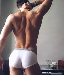 instagentlemen:  White underwear is the best #mycalvins #tightywhities #malebutt #gayguy #goodnight by lap_nyc 