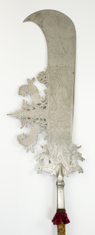 Venetian (Italy) glaive, 18th century.from The Worcester Museum of Art : Higgins Armory Museum