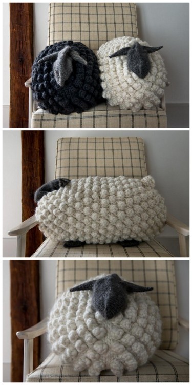 DIY Giant Knit Bobble Sheep Pillow Free Pattern This knit bobble stitch sheep pillow comes in a gian