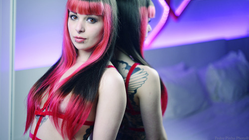 tattoo-babes:  photo: darkframestudio