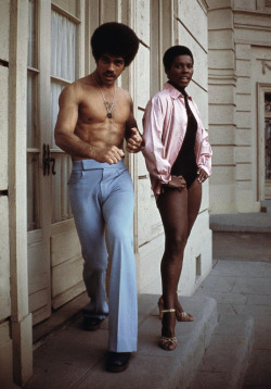 ohthentic:  b0nk3rz:  vintagewoc: Gloria Hendry with Jim Kelly (1974)  Those pants too🙌🏼  Oh