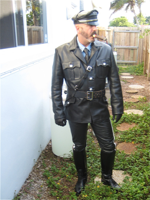 October 18, 2009.  Turns out that a VK79 SS tunic works as a ¾ length motorcycle cop jacket, 