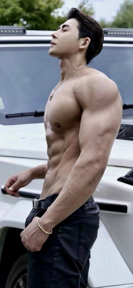 asianhunksmyfavorite: