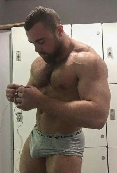 Follow my two hairy men blogs:http://sambrcln.tumblr.comhttp://hairysex.tumblr.com