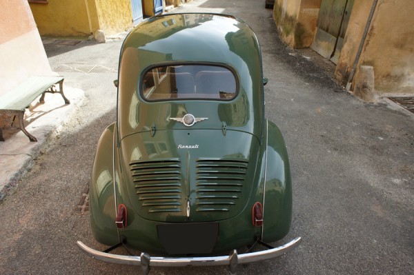 auto-reverse-com:  For sale: Typical french car:  http://www.auto-reverse.com/automobiles-a-vendre/a-vendre-renault-4cv-grand-luxe-1952/