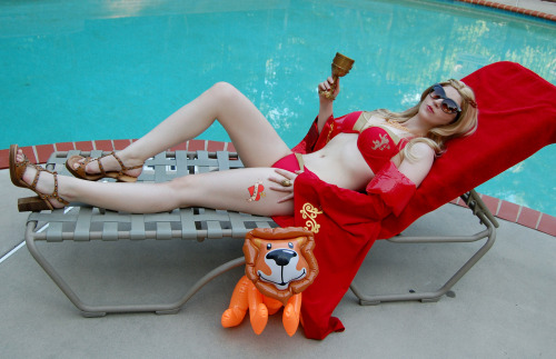 Yashuntafun Cosplay: I was invited to a swimsuit Game of Thrones group so I put together this Cersei