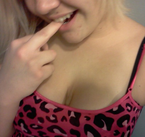 chubbylady: I bite;) Bite me baby.