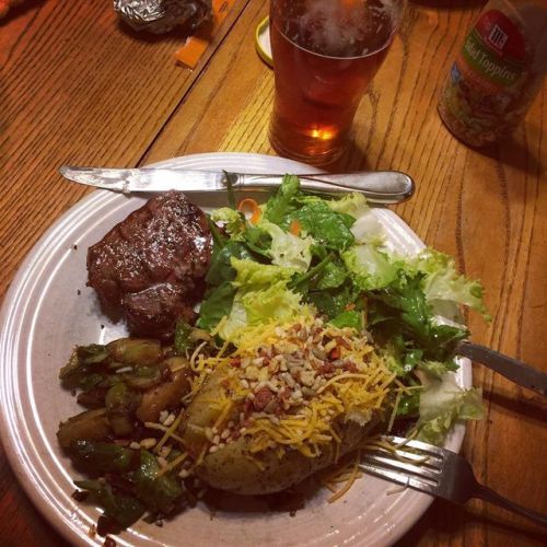 We Had An Amazing Dinner Tonight! Totally A Group Effort And It Came Together Wonderfully! (at Great