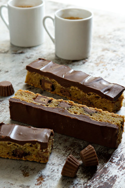 gastronomicgoodies:  Peanut Butter Cup Cookie Bars