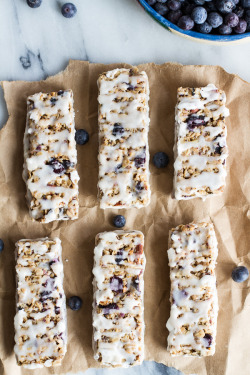 beautifulpicturesofhealthyfood:  Blueberry Vanilla Greek Yogurt Granola Bars…RECIPE