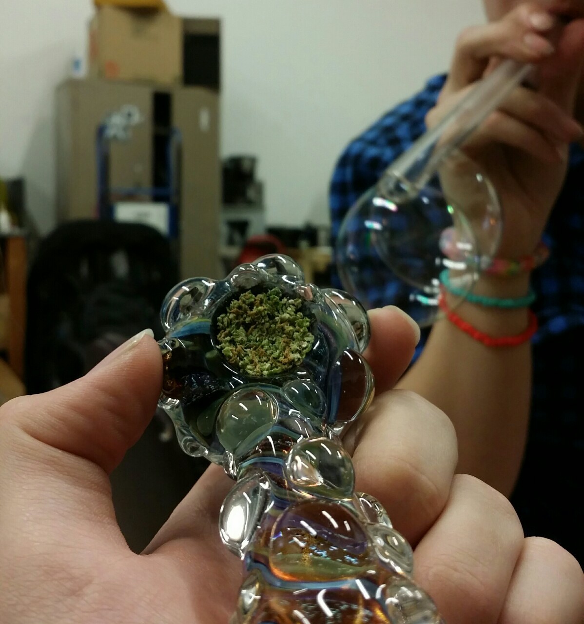 stonerfaq:  Bubbles  Hey just a heads up to everyone who entered the DBK’s glass