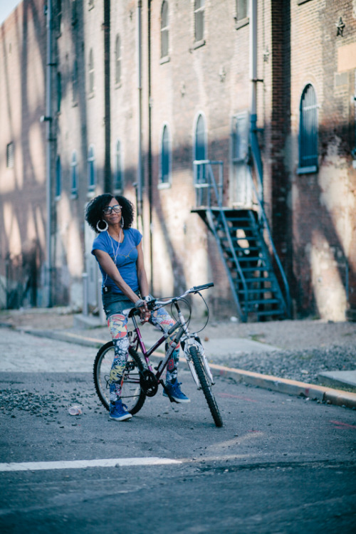 preferredmode: Aisha rides a Magna Grand Ledge 18-speed bicyclephotographed on Kent Ave. and S. 5th 