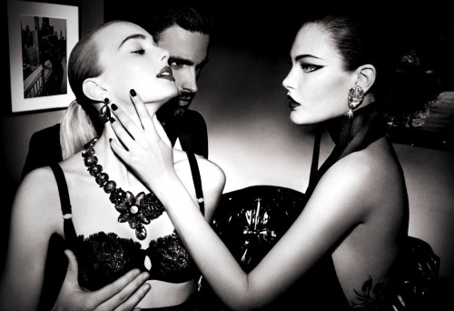 sensual2:  Yes L., I’ll obey to both of you… Just tell me what to do…? Please…? Fleur