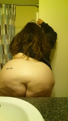 conan77world: wickedlywenchy: Yup……drunken booty pic lol Hooooooooo YEAH . 