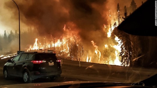 Canada loses an entire city due to wild fire -- Yes you read that correctly.