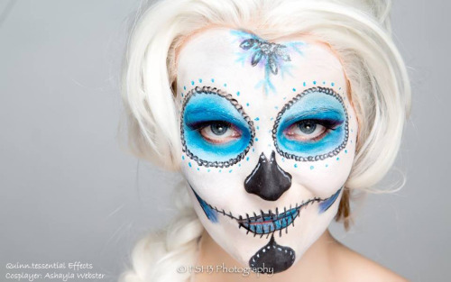 Cosplayer: Ashayla Webster - www.facebook.com/AshaylaWebster.model Character: Queen Elsa Sug