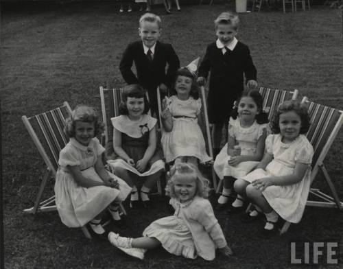 Birthday party(Nina Leen. 1950)