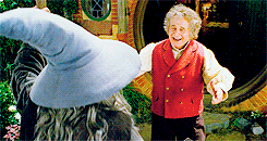 elijahwood:  the lord of the rings + ~*~hugs~*~ 