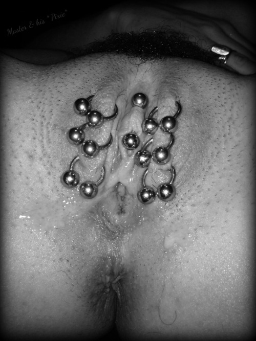 http://women-with-huge-labia-rings.tumblr.com/post/146554375315