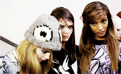 zainmalikstan-blog:  Backstage at Giles with Cara Delevingne, Kendall Jenner &amp;