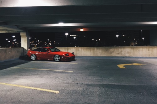 theryanlopez: Running errands at Woodfield Mall R33 The World