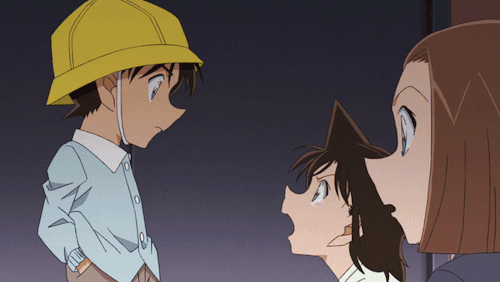 detectiveran:I love their interaction for the first time. Shinichi is giving a deduction and showing