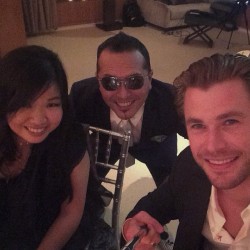 dailychrishemsworth:  x - “Selfie” stick.