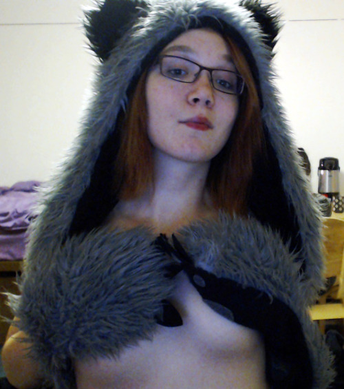 silencedcathedral:  trying to pick a new avatar picture for MFC. I figured that since I can’t log on, I might as well still be productive. 