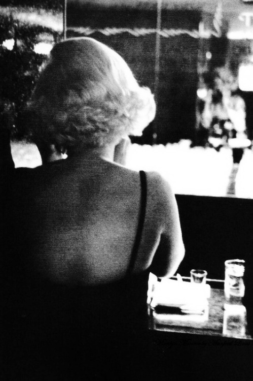 eternalmarilynmonroe:Marilyn Monroe in 1959 © Manfred Kreiner.