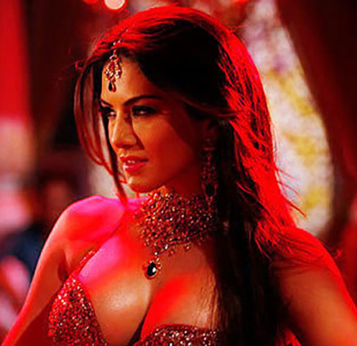 hotindianactress: Sunny Leone