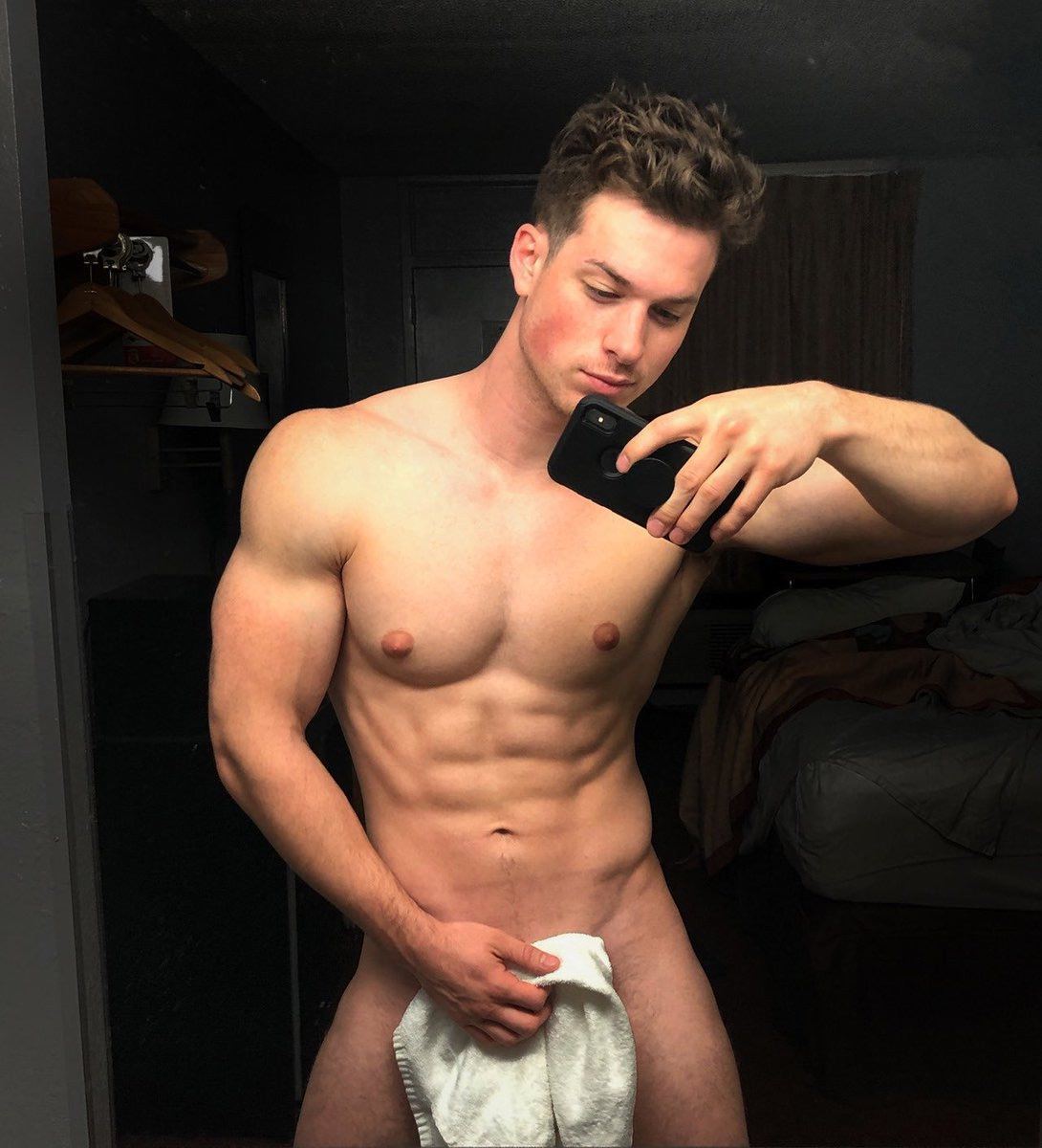 mytrophyballs:jocksandpits:Be a man, drop porn pictures