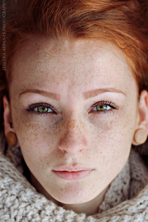 lighteyespuresoul: jjbuckster: Green eyes by Jasenka Arbanas on 500px Martina Zgela redheadsmyonlywe