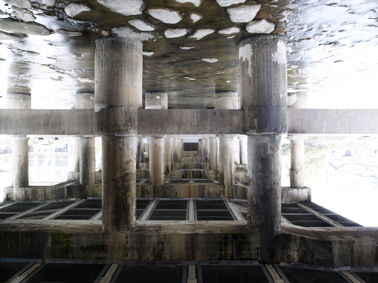 nevver:  A bridge too far, Floriane de Lasée