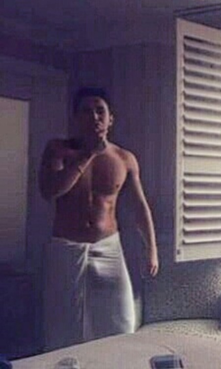 male-and-others-drugs:   Austin Mahone