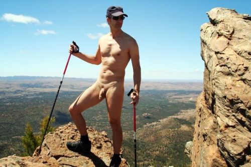 punud:  pnw007:  The best way to enjoy hiking   Please visit and follow my new backup blog with public nudity stuff!http://punud2.tumblr.com/