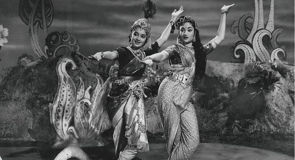 Svetik — Asha Parekh & Vyjayanthimala