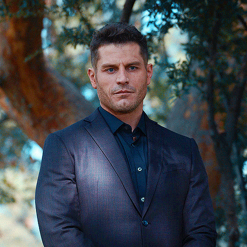 SUIT TOMMY 