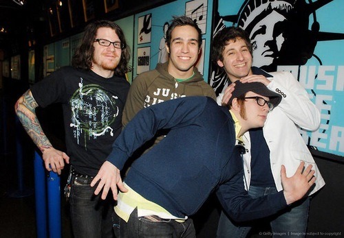 andyandthedads:  joe trohman has the cutest smile  i mean  look at it       joe trohman