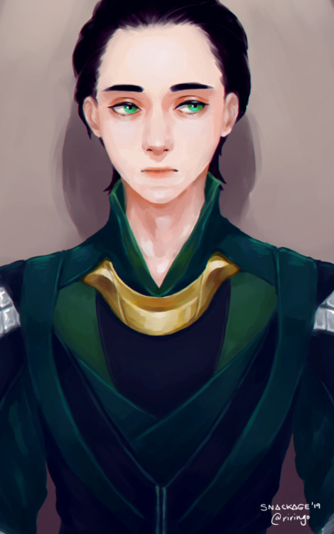 Painting practice! I love the design of Loki’s Jotunheim light armour, how it cuts such an elegant s