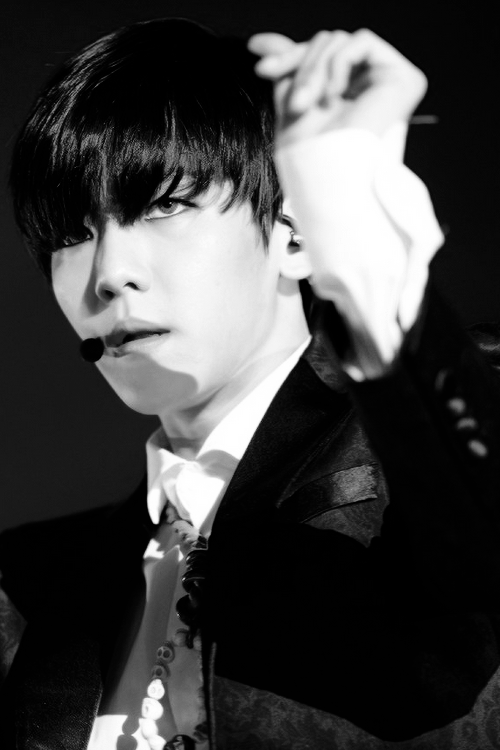 krisinsanity:  ♬ 