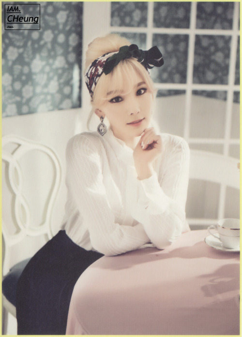 Taeyeon (SNSD) - Lion Heart Photobook Pics