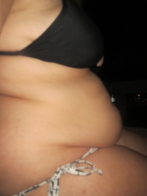 itsbbwluv:  ssbbwhunter:  mcflyver:  Lovely  Cute as! Gonna look fantastic if she keeps eating :)  So true! Sheâ€™s gonna be amazing!! 
