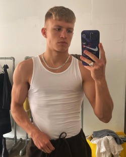 toxyc80:Joe Russell. North East boxer  hyper aggressive pussy raider 