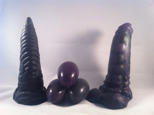 frisky-beast:  Introducing the ‘Heat Wave’ beta collection! This unique, heat-sensitive mix-in has been applied to a number of our toys! We’ve been working with this unusual additive for awhile now, and are finally ready to introduce test products
