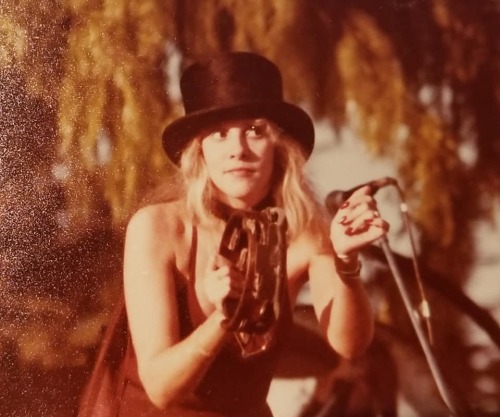 goldduststevie:Fleetwood Mac perform at the UCSB Stadium in Santa Barbara - October 2, 1977. Photos 